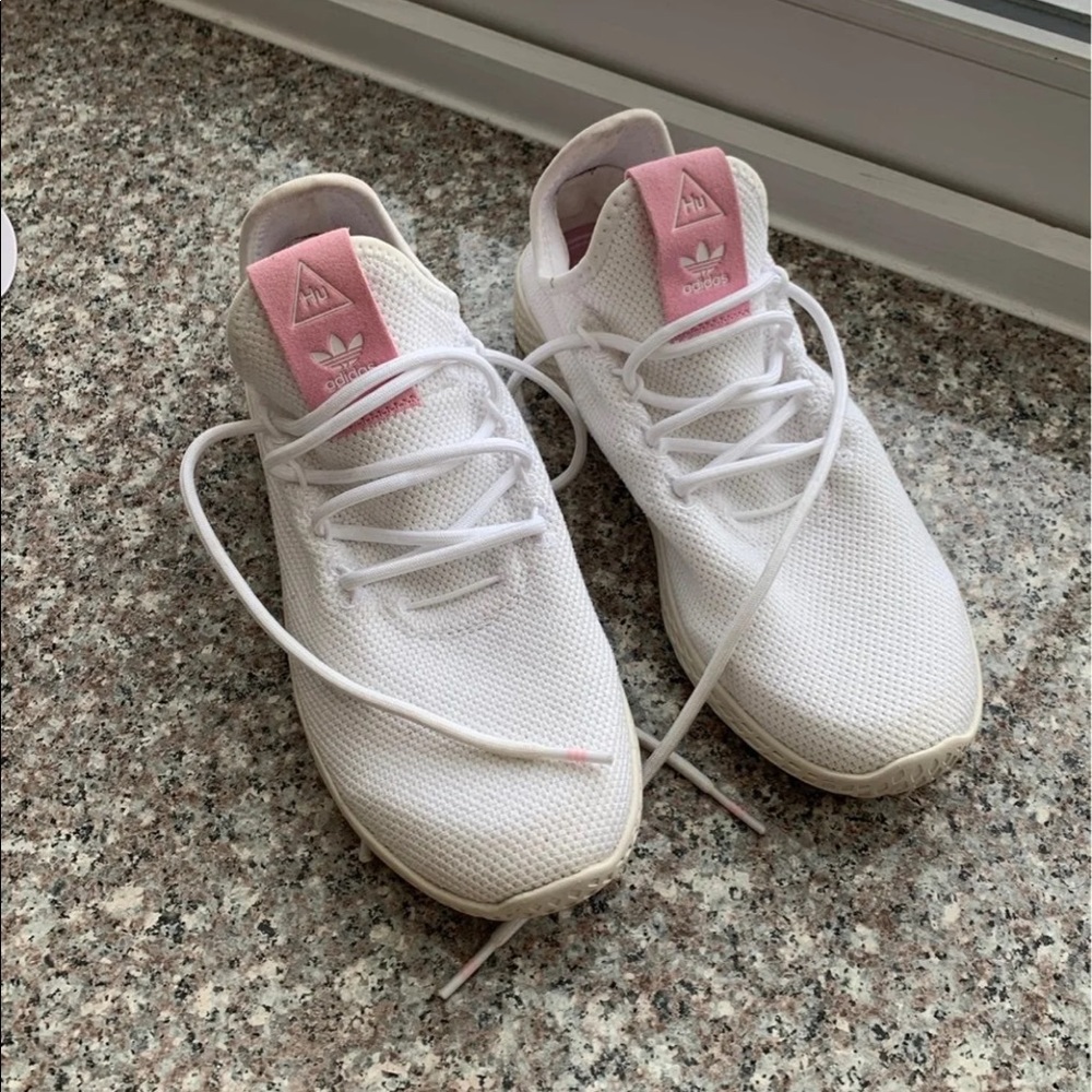 Adidas Sneakers